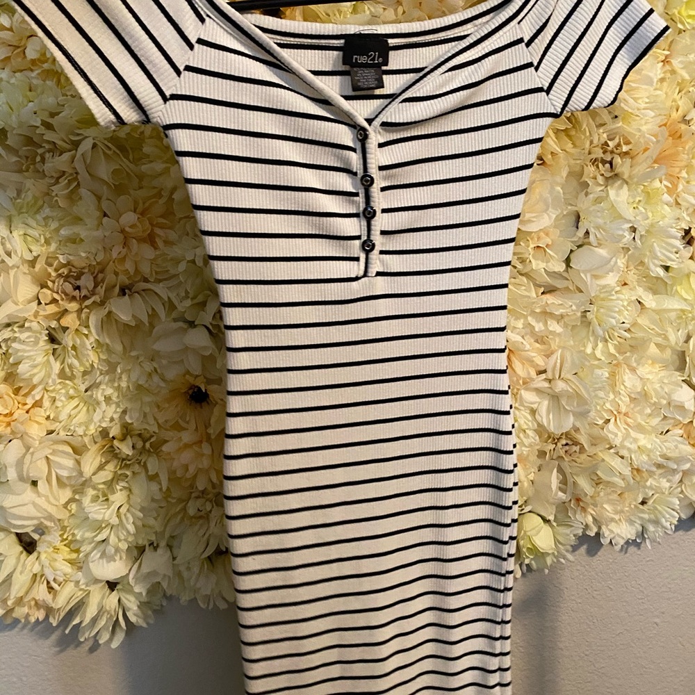 Beautiful Midi black and white strapped dress